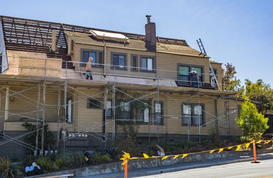 Local Roofing contractor team in Blue Ash