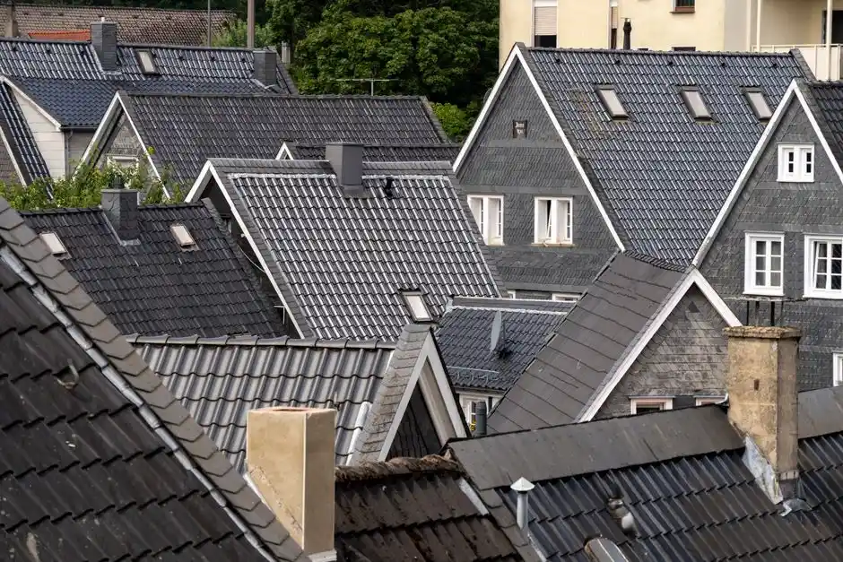 Restorevia — Roofing contractor you can rely on